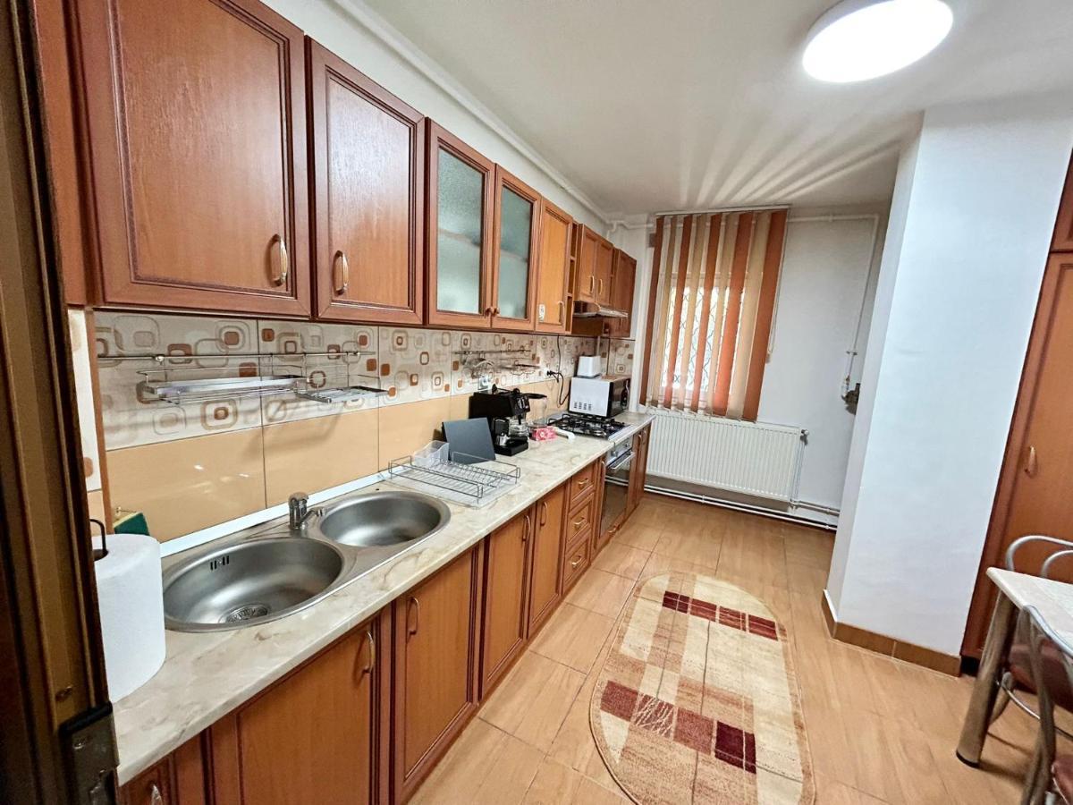 Jad - Familiy 4 Rooms Apartment - Near Forest And Historic Center - Racadau Брашов Экстерьер фото
